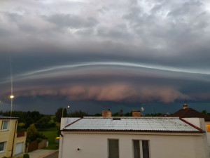 Bouřka ve Veselí nad Lužnicíc. Autor- Hela Mácová