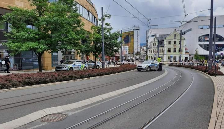 Anonym pohrozil výbuchem v budově Seznamu. Pyrotechnici prohledávali všechny pobočky včetně Liberce