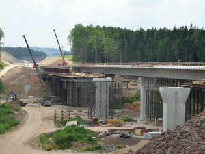 Od otevření prvního úseku dálnice D3 uplynulo 30 let. Stavba české části není ani v půlce