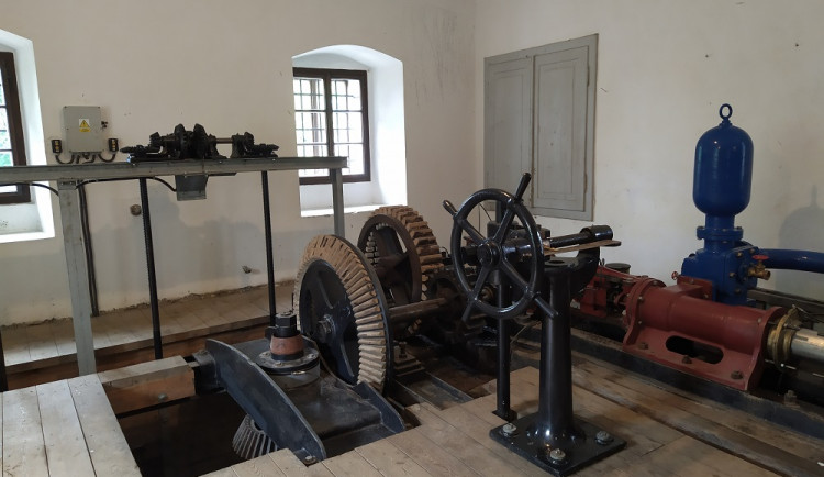 Památkáři dokončili opravu zámecké vodárny na Hluboké