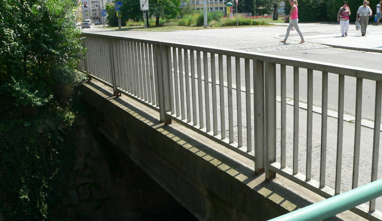 Most v centru čeká uzavírka. Město ho za více než čtyři miliony opraví