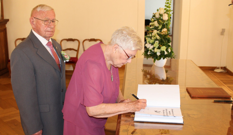 Manželé Květoslava a Karel Morcheovi.