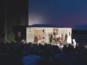 Do letňáku na divadla, Ziburu i muzikálový koncert