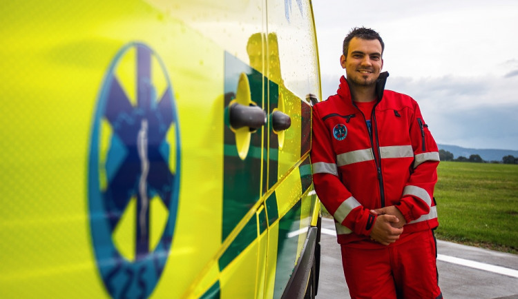 Už  jako malý jsem houkal jako sanitka, říká řidič záchranky Roman Jungmann