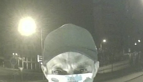 Při venčení psa ztratil peněženku. Neznámý nálezce kartu okamžitě použil