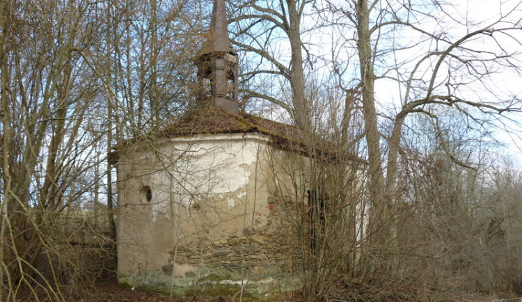 Stát daroval Vyššímu Brodu kapličku. Ten ji nechá opravit a znovu zasvětit