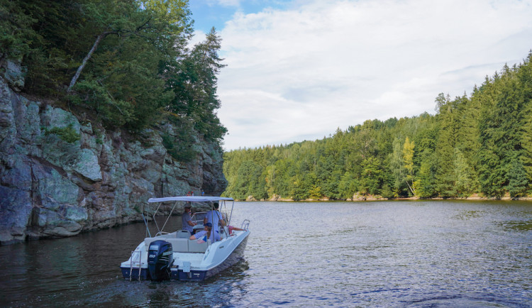Plavidel na Vltavské vodní cestě přibývá. Odborníci dnes diskutovali o jejím rozvoji.