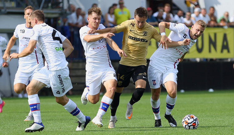 Zbrojovka uspěla v Líšni, derby rozhodl v nastaveném čase Řezníček