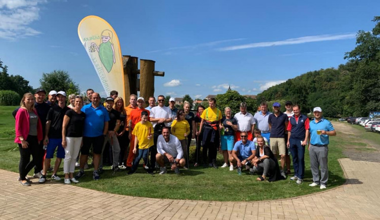 Charitativní golfový turnaj Aleše Kotalíka podpoří Bazalku