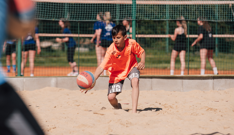 Jihostroj láká zájemce o volejbal. Probíhá nábor nových členů