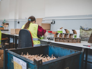 Pro lidi se zdravotním omezením není lehké sehnat dobré zaměstnání. Já se do práce každý den těším, říká zaměstnanec Kenting Service