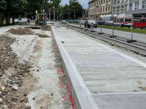 Rekonstrukce zastávky na Mariánském náměstí finišuje