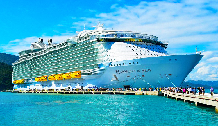 Společnost Sinop dodává výrobky i do zaoceánských lodí. Tou největší je Harmony of the Seas.