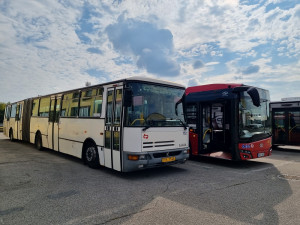 Dopravní podnik prodává devět autobusů, některé jsou pojízdné