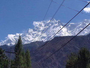 V Pákistánu se pokouší zachránit dva české horolezce. Uvázli při sestupu z hory Rakapoši