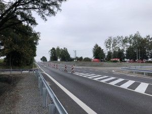 Křižovatka u Velešína je průjezdná bez omezení, dopravní značení zmizelo