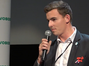 Mladí, chytří a zapálení se do politiky nehrnou. Právník Libor Vondráček je výjimka