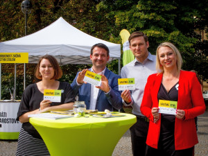 Piráti a Starostové chtějí vrátit naší zemi budoucnost