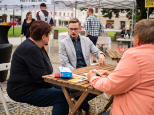 Piráti a Starostové chtějí vrátit naší zemi budoucnost