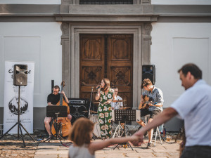 Jsme tak trochu pankáči. Hrajeme klasické evergreeny, neodpustíme si ale Duu Lipu nebo Billie Eilish, říká Magda Smolková z Couple of Sounds