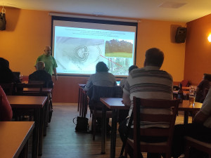 Karlův Hrádek je originální učebnicí i učebnou pro experty, studenty archeologie i milovníky historie