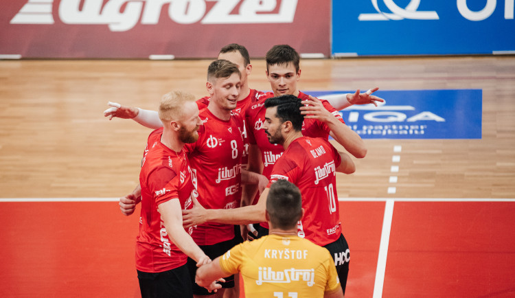 dan.kubat14@gmail.com  +420774407608