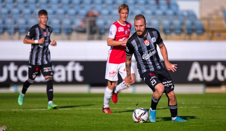 Dynamo vyhrálo dvakrát 3:1 a v tabulce je sedmé.