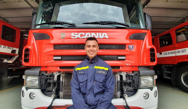 Být hasičem je týmová práce. Kluci ze směny mě přijali rychle, chválí si budějcký hasič Matěj Novotný