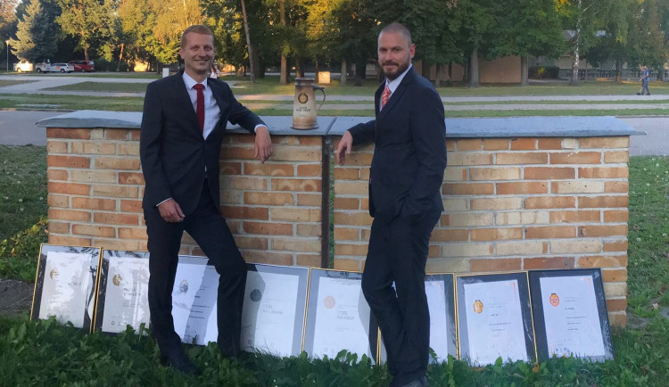 Historický úspěch na degustačních soutěžích. Deset medailí pro Pivovary Staropramen