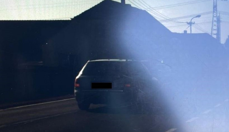Na obrazovce radaru policisté viděli rychlost 167 kilometrů v hodině.