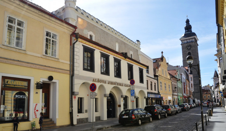 Alšova jihočeská galerie představí tvorbu sochařky Jindry Vikové