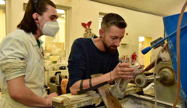 Na jejich absolventy stojí firmy na trhu práce frontu. Třeboňská střední odborná škola otevírá dveře studentům se zájmem o perspektivní obory