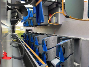 U Pištína se převrátil autobus. Cestovalo v něm 38 vojáků