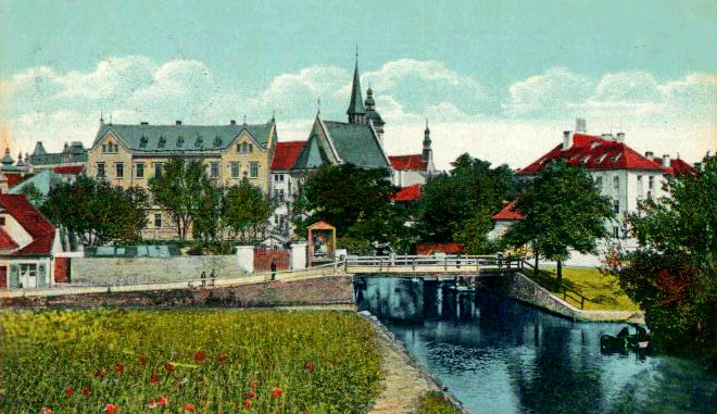 Mlýnská stoka léta oddělovala Senovážné od Rybní čtvrtě.