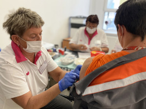 V Temelíně dnes očkovali proti covidu, zájem projevilo 200 lidí