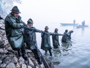 Třeboňští rybáři začali lovit rybník Svět, který před 450 lety založil Jakub Krčín