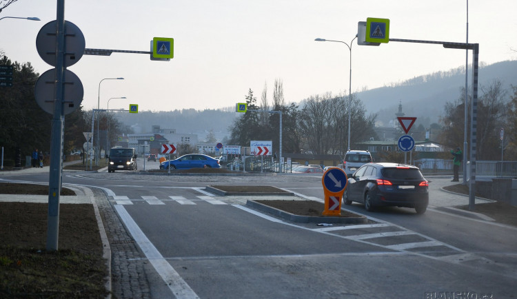 Blansko se dočkalo. Má nový kruháč a průjezdnější město