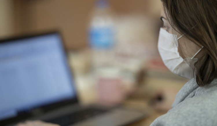 Asociace krajů vyzývá hygieniky, aby ignorovali otázky Zlatého špendlíku