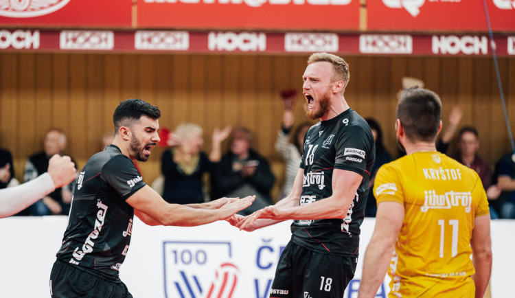 Jihostroj vyválčil v Praze tři body a vrací se do čela tabulky