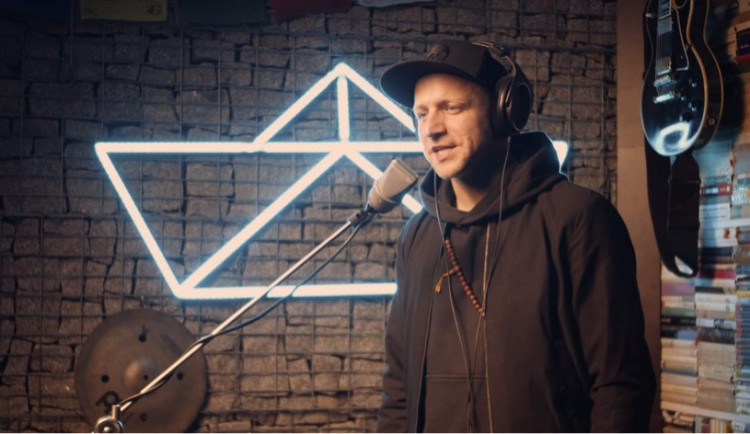 Kateřina Marie Tichá, Tomáš Klus nebo Jiří Mádl. Charitativní song má pomoci centru Arpida se stavbou nového areálu