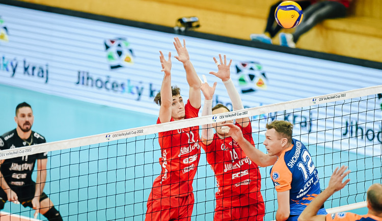 dan.kubat14@gmail.com  +420774407608