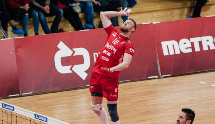 Jihostroj přivítá tradičního soupeře z Liberce.