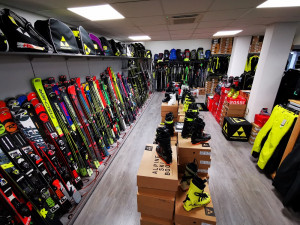 Obchod se nově nachází na adrese Husova třída 115.