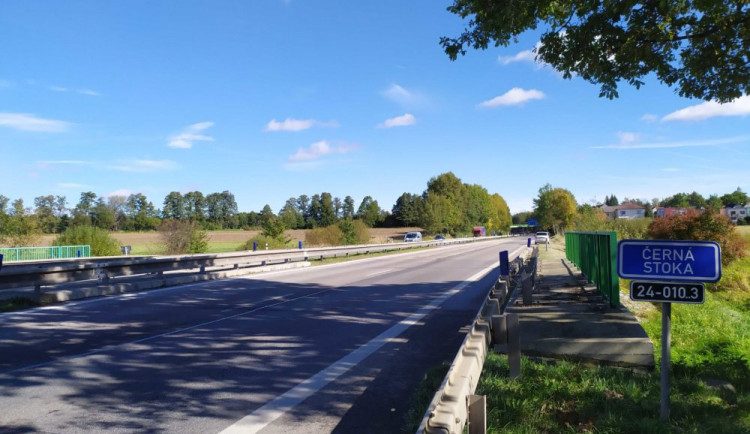 U Třeboně zprovozní most ve směru na Jindřichův Hradec
