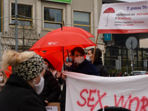 V pátek 17. prosince se v 14.30 hodin pracovnice a podporovatelé ROZKOŠE bez RIZIKA vydají na tradiční pěší průvod Prahou za ukončení násilí na ženách a mužích pracujících v sexbyznysu.