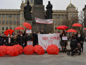 V pátek 17. prosince se v 14.30 hodin pracovnice a podporovatelé ROZKOŠE bez RIZIKA vydají na tradiční pěší průvod Prahou za ukončení násilí na ženách a mužích pracujících v sexbyznysu.
