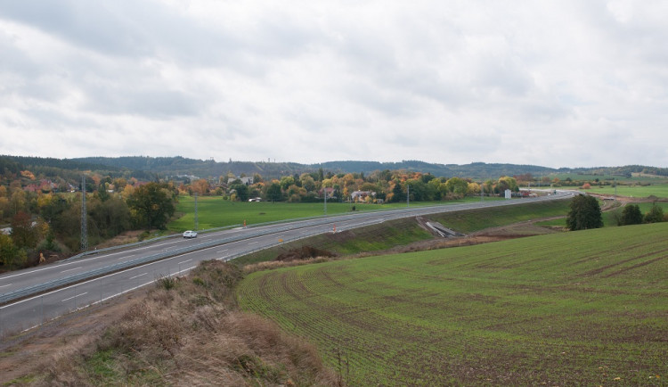 Kvůli nově budované části D4 vzniknou mobilní betonárna a obalovna