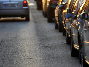 Na budějckém sídlišti Máj je přes 80 nových parkovacích míst