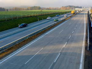 Na jihu Čech začne v příštím roce stavba nového úseku dálnice D3. Plánují se i obchvaty a modernizace