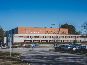 U budějcké Sportovní haly město postaví parkovací dům. Pojme téměř 500 aut